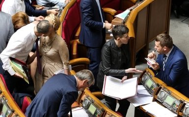 Савченко в Раде выдала речь о гранате и Конституции: появилось видео