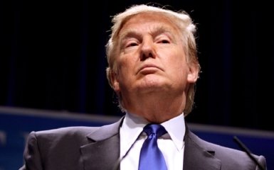 Соперник Трампа в президентской гонке обвинил его в связях с мафией