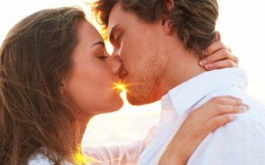 День поцелуя:  семь причин, почему целоваться полезно для здоровья