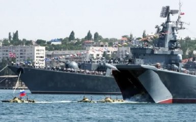 Путин считает Черное море "российским озером" и угрожает НАТО - Financial Times