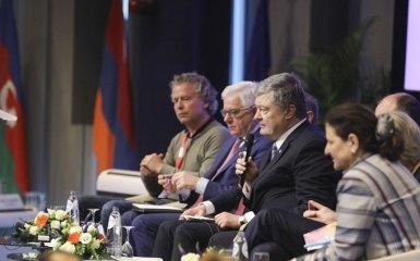 Не все потеряно: у Порошенко уверяют, что Зеленский все еще может распустить Раду