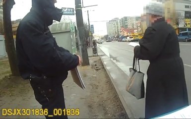 Во Львове полицейским желают поехать в АТО и не вернуться: опубликовано видео