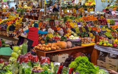 На Закарпатье начали открывать рынки - раньше разрешения Киева