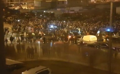 Опубліковані нові відео і подробиці масових безладів в Москві