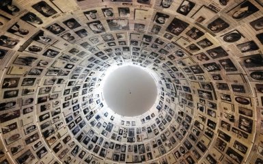 Виставка робіт меморіалу Яд Вашем уперше проходить за межами Ізраїлю