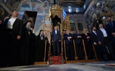 Молящийся Путин вызвал сарказм в сети