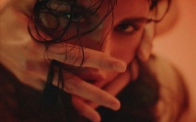 Слишком сексуально: KAZKA шокировала клипом на песню "Палала"