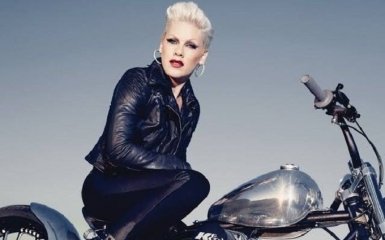 Pink хочет оплатить штраф за норвежских гандболисток, которые отказались играть в бикини