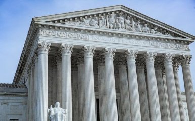 Верховний суд США скасував конституційне право жінок на аборти