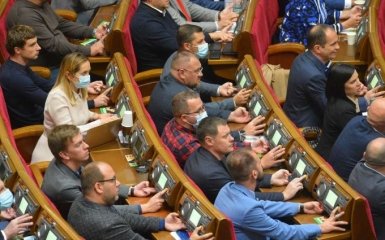 Рада ухвалила законопроєкт про реєстр олігархів України: що він передбачає