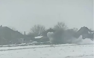 Яркий пример возмездия: опубликовано видео мощного удара ВСУ по позиции боевиков на Донбассе