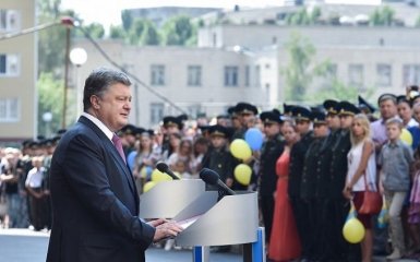 Порошенко розповів про похорон "Новоросії" та східну орду: з'явилося відео