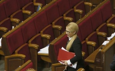 Війна Тимошенко і Гройсмана: Україні загрожує небезпечний сценарій