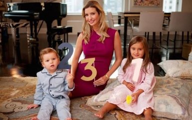 Трамп впервые привел внуков в Белый дом: появилось видео