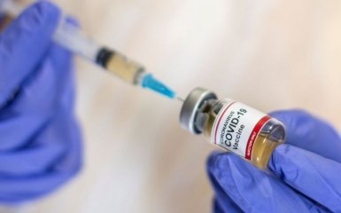 Перша країна в світі схвалила використання вакцини Pfizer від коронавіруса