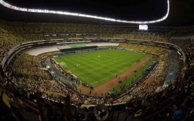 Мексиканский стадион Ацтека пострадал из-за землетрясения