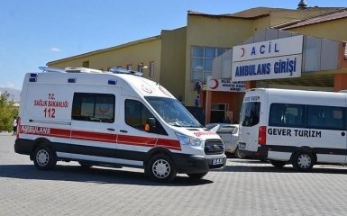 В Турции смертник устроил взрыв во время операции полицейских: видео с места событий