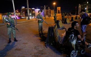 Провальный переворот в Турции: появились новые данные о жертвах и видео ночного боя