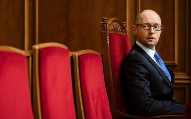 Яценюк выдвинул ультиматум Порошенко: поддержите меня или увольте