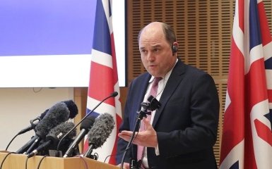 Могут быть хитрости: глава Минобороны Британии Уоллес озвучил предупреждение об отступлении россиян из Херсона