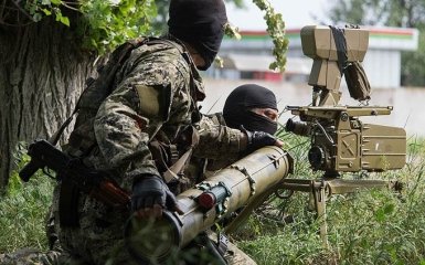 Обострение на Донбассе: боевики бьют из тяжелых минометов