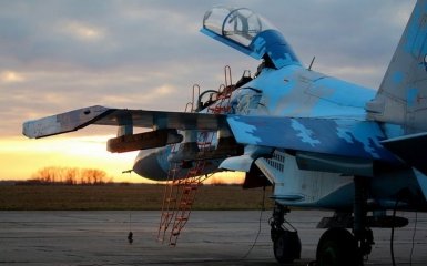 Під час військових навчань на Житомирщині розбився винищувач Су-27, пілот загинув: перші деталі трагедії