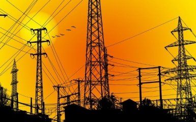 Кабмин объявил о снижении тарифов на электроэнергию