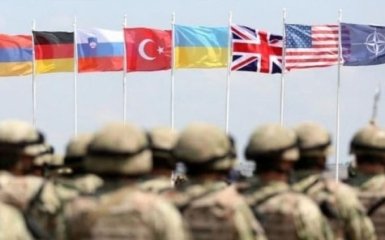 В "Слуге народа" назвали условия для размещения баз НАТО в Украине