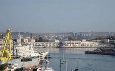 У россиян прозвучали взрывы в Севастополе и на острове Джарилгач