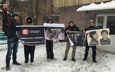 Представники Правого сектора вимагають від СТБ зняти з ефіру шоу з Марченко