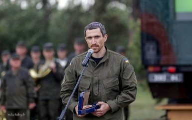 Украинских бойцов заставляли подметать лес, а на базу Нацгвардии пускали кого попало - Цви Ариэли