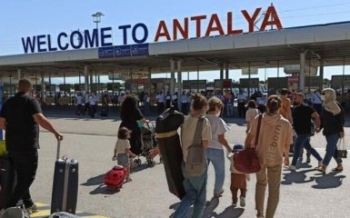 Через війну в Україні. Туреччина масово відмовляє туристам з РФ у посвідках на проживання
