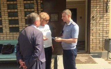 Украинского омбудсмена не пускают к политзаключенному Сущенко