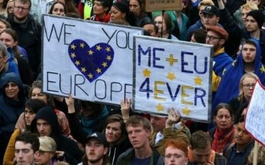 У Лондоні противники Brexit вийшли на "Євромайдан": опубліковані фото і відео
