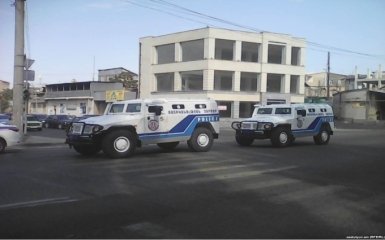 Захват здания полиции в Ереване: хроника событий, подробности, фото и видео