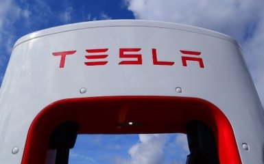 Tesla оголосила про продаж електрокарів за криптовалюту