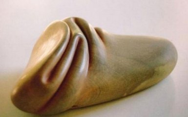 Скульптор з Іспанії навчився м'яти камені як пластилін