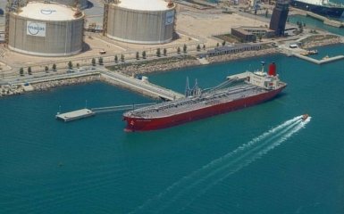 Польща закупила танкер зі скрапленим газом для України