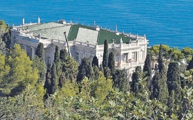 Кум Путина и украинские олигархи получили землю в Крыму