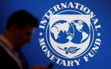 До України терміново прибула місія МВФ