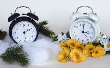 Україна перейшла на зимовий час: навіщо переводять годинники і як адаптуватися до нового режиму