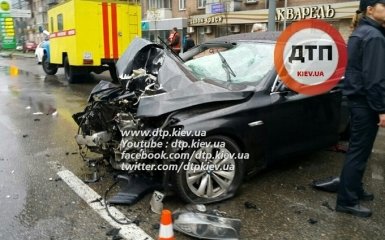 В Киеве произошло масштабное ДТП с пострадавшими: появились фото и видео