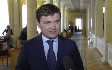 В Раде спорят, когда Зеленский сможет распустить парламент