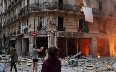 У центрі Парижа прогримів потужний вибух, є постраждалі: перші подробиці і фото