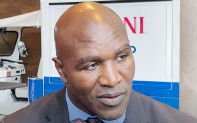 Легендарный Холифилд наконец выбрал соперника для возвращения на ринг