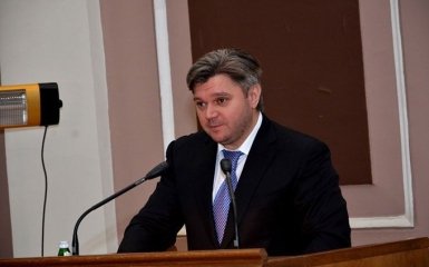 У Луценка розповіли про принадну пропозицію для екс-міністра Януковича