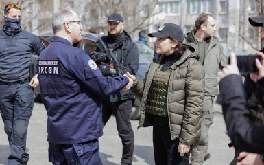 Франция отправила в Бучу экспертов для расследования военных преступлений РФ