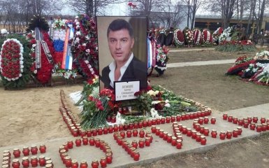 На місці загибелі Нємцова спіймали покемона: опубліковані фото
