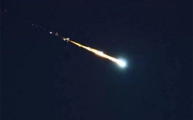 На Кубу впали два метеорита: з'явилися видовищні фото і відео