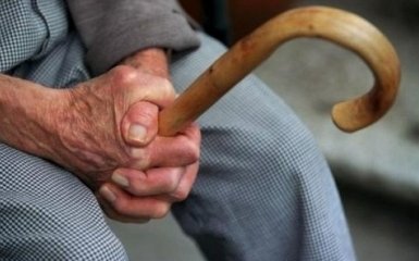 На Донбассе двух мужчин могут приговорить к 12 годам тюрьмы за ограбление пенсионера